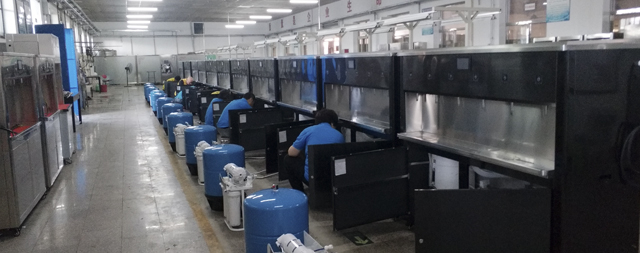 國(guó)林校園開(kāi)水器廠家為您簡(jiǎn)述開(kāi)水器清潔的重要性